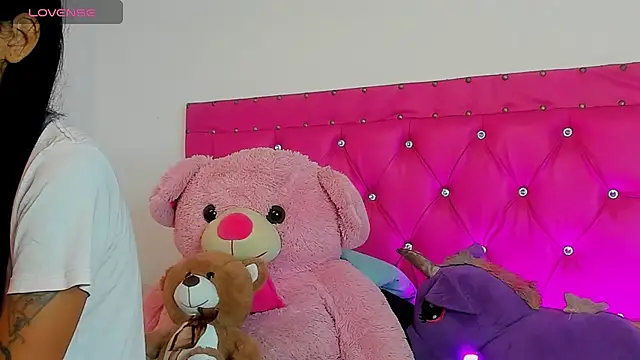 dahiiangomezz online show from March 28, 3:00 pm