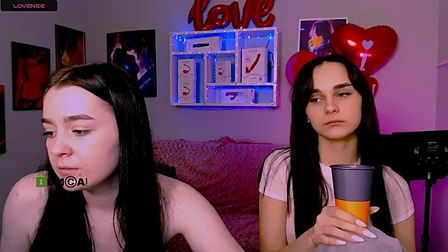 ariana ross7 online show from February 18, 11:04 pm