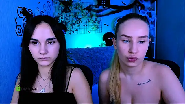 Snapshot of ariana_ross7 chatting on October 21, 9:30 pm ariana ross7 online show from October 21, 9:30 pm