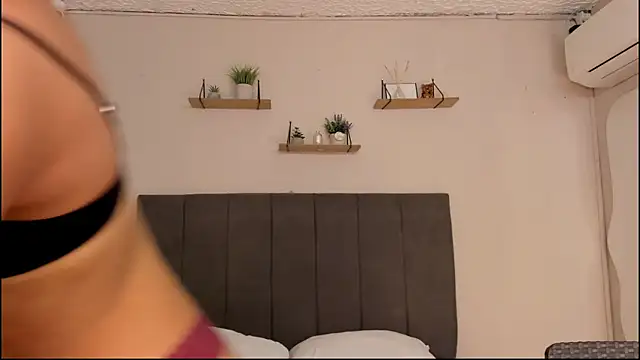 MissDhana online show from October 4, 9:41 pm