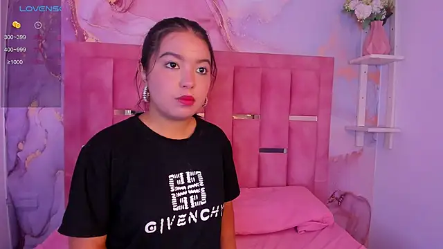 LunaWiill  online show from September 28, 4:34 pm