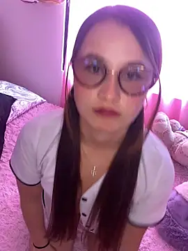 Snapshot of Swet_Violet chatting on September 17, 5:33 pm Swet Violet online show from September 17, 5:33 pm