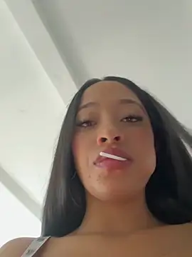 CatalinaBel online show from September 27, 7:32 pm