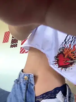 loirinhaaa online show from November 14, 4:07 pm