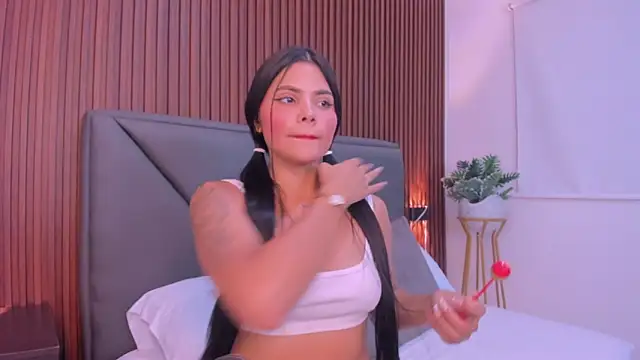 molly lovee  online show from February 11, 7:26 pm