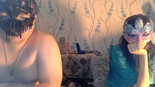 Snapshot of Hot_SkinnyGirl chatting on October 6, 10:43 am Hot SkinnyGirl online show from October 6, 10:43 am