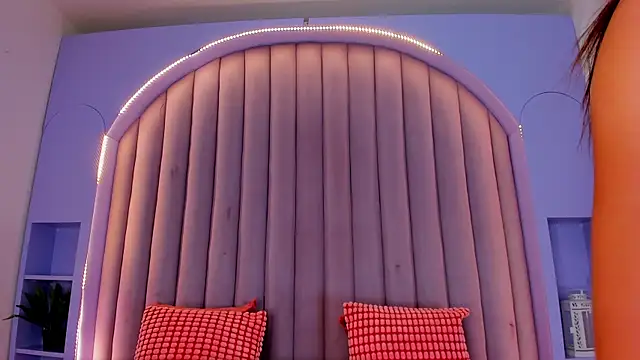 KeendraFox  online show from September 25, 7:23 pm