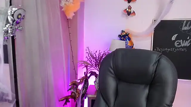 Snapshot of LuzAngie chatting on October 28, 7:19 pm LuzAngie online show from October 28, 7:19 pm