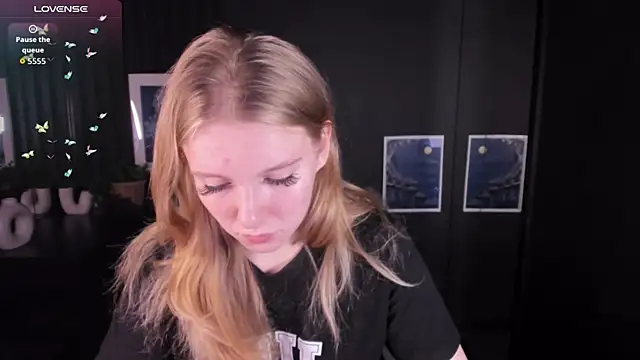 Layla Glam online show from September 26, 1:20 pm