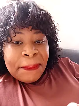 BubblyBeautiful online show from November 9, 2:24 pm