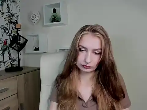 NinaBlond1 online show from September 25, 6:34 am