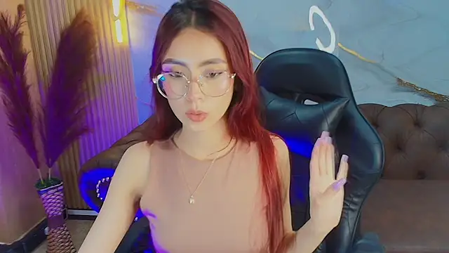 mia tf online show from October 21, 1:48 pm