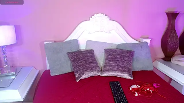  IsabellaRousse online show from November 20, 7:59 pm