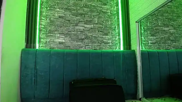 Lil Rose2006 online show from February 5, 1:14 pm