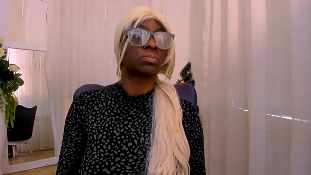 LolaJenkinss online show from November 29, 1:04 pm