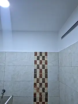 daniela crozee  online show from December 15, 1:22 am