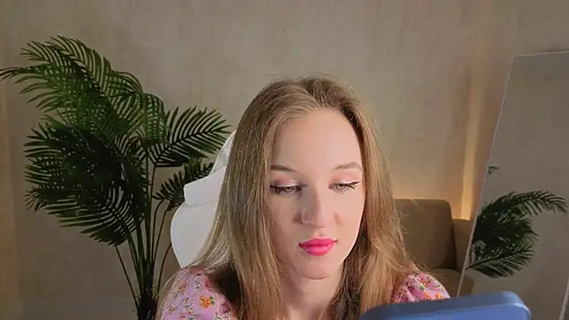 Snapshot of kianawhite chatting on October 22, 6:07 am kianawhite online show from October 22, 6:07 am