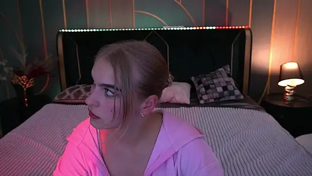 AlinaLiii online show from November 10, 8:59 pm