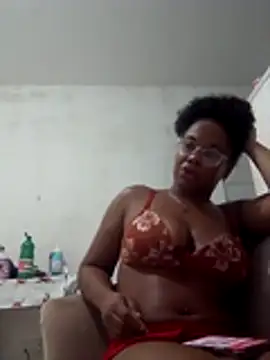 PrettahSantos online show from December 5, 2:44 am