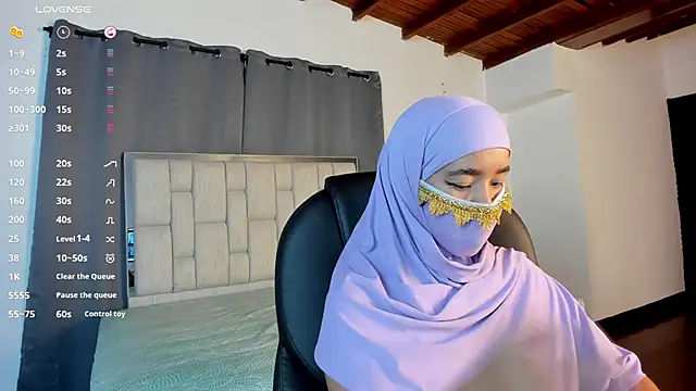 kalila latif online show from October 6, 3:12 am