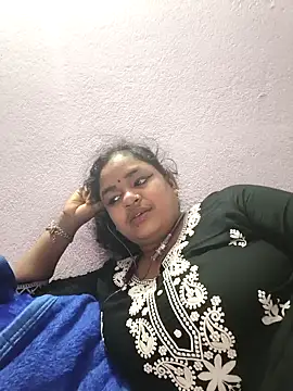 Deborbhavi222 online show from December 21, 4:00 pm