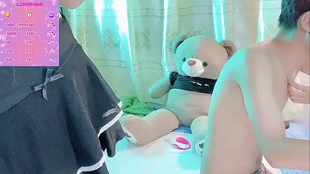 Snapshot of White-Lia chatting on October 1, 8:47 pm White-Lia online show from October 1, 8:47 pm