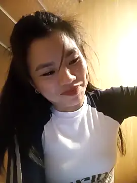 Snapshot of Suny_babyy chatting on October 20, 1:58 pm Suny babyy online show from October 20, 1:58 pm