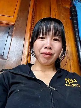 helenzz online show from November 22, 2:14 am