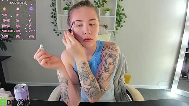 Elsie Cutties online show from November 3, 1:09 am