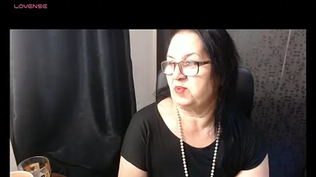 MissSanjanne online show from December 17, 5:00 am