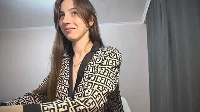 Snapshot of Prettyyy_Angel chatting on October 3, 6:24 pm Prettyyy Angel online show from October 3, 6:24 pm