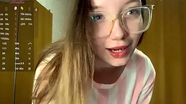 KrystinFunches online show from October 24, 8:10 am