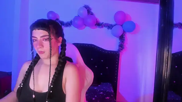 kitty  chs online show from February 5, 8:45 pm