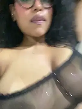 miiabrown18 online show from October 19, 2:57 am