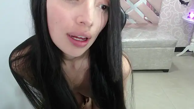 cynthia ch online show from October 28, 4:18 am