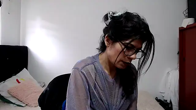 abrilsex23 online show from October 27, 7:08 pm