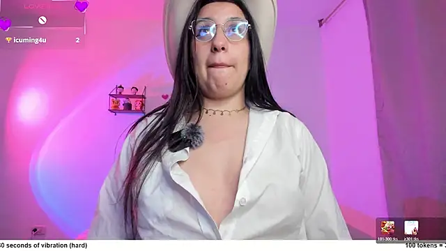 tellmemaddie online show from February 3, 11:07 pm