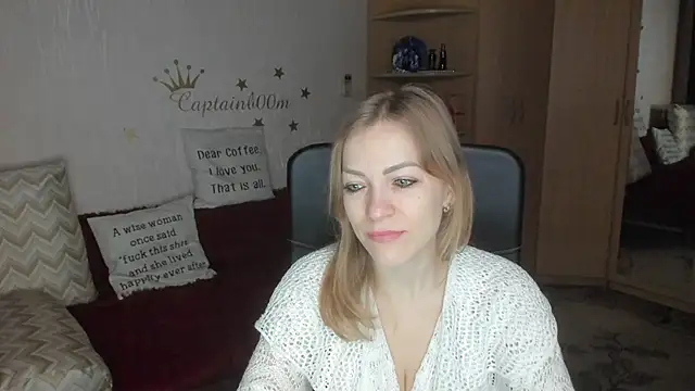 Tiffany Bates online show from October 20, 3:20 am