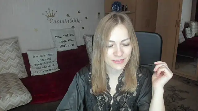 Tiffany Bates online show from October 25, 3:47 am