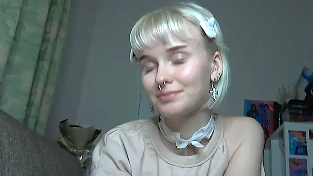 Paradoxy  online show from December 15, 8:14 pm