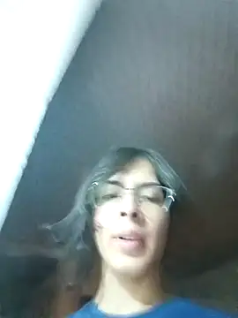 SoftieUwU online show from October 1, 5:45 am