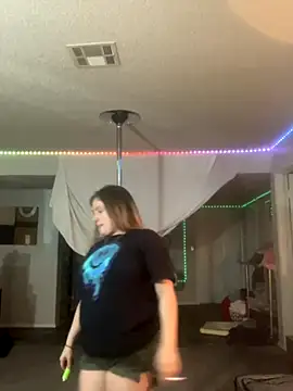 BuzzBunni69 online show from October 10, 4:39 am