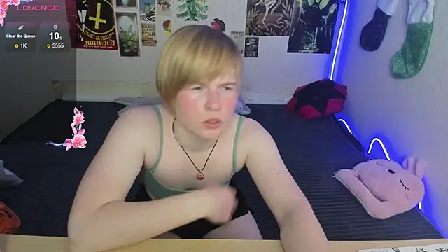 Cattie w  online show from January 14, 1:32 am