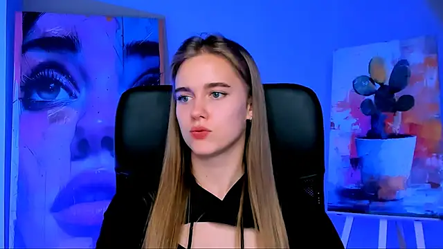 JuneWoods online show from November 7, 12:33 pm