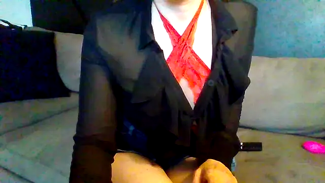 Snapshot of sexycolf chatting on October 21, 8:40 am sexycolf online show from October 21, 8:40 am
