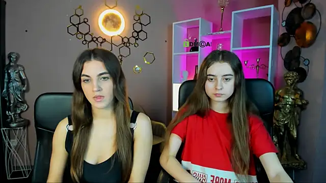 rebecca smile online show from December 19, 1:36 pm