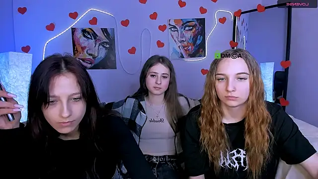 rebecca smile online show from February 12, 8:10 pm