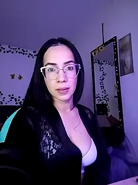 Snapshot of YaraDuartee chatting on October 23, 9:54 pm YaraDuartee online show from October 23, 9:54 pm