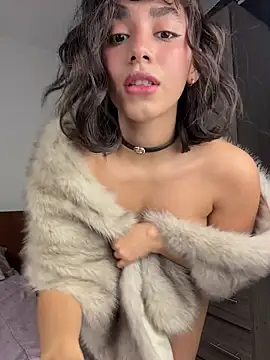 Capricho 01 online show from February 3, 6:01 pm