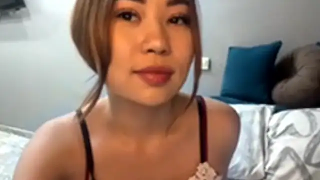 Ur neighbor Kira online show from January 7, 12:08 pm